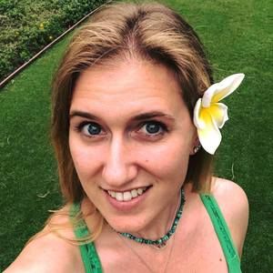 Meet your Posher, Alisa